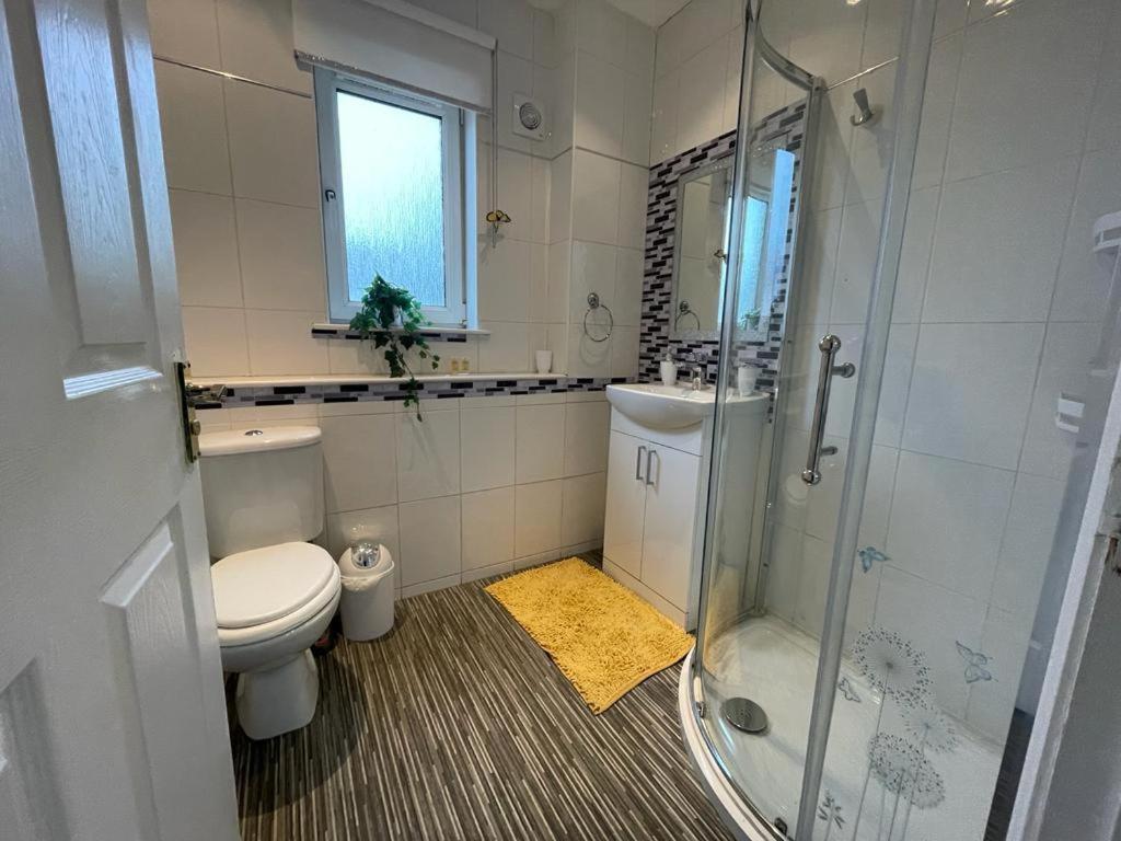 Ferguson House Villa Airdrie Kültér fotó