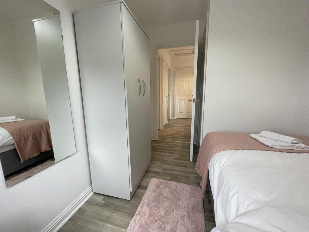 Ferguson House Villa Airdrie Kültér fotó